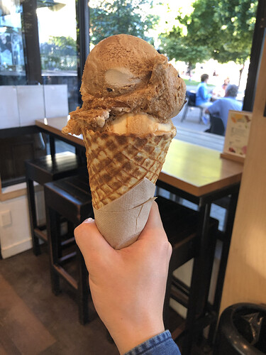 Queenstown Patagonia Ice Creamery.HEIC