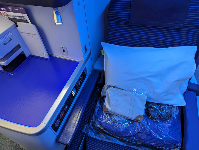 PXL_20231209_221950840