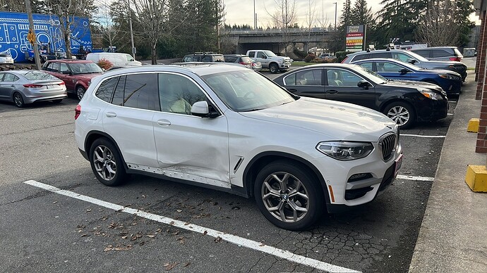 BD6F791E-A12B-4678-816F-447568D2EFAC-Vehicle-5