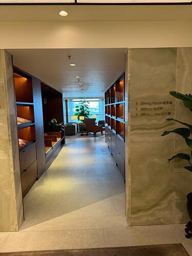 5CDEE151-23F0-48DD-B1A1-58F280CCF26A_1_102_o