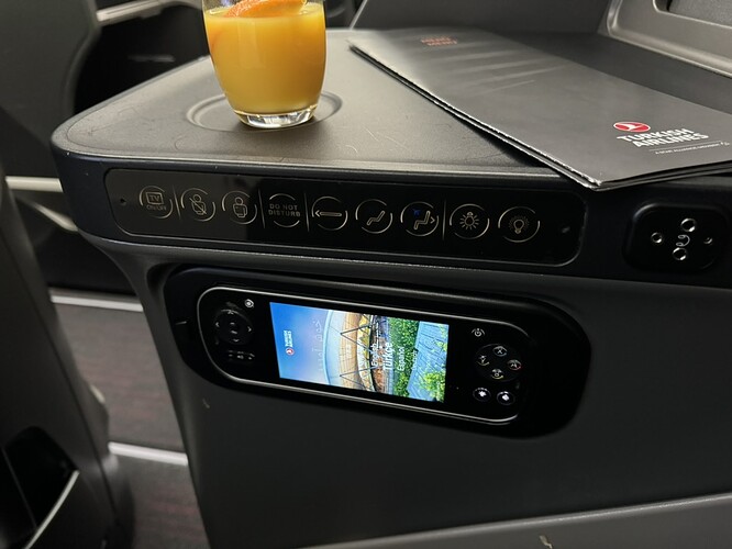 94C31306-D75A-4949-92B9-506B04A63923_1_105_c