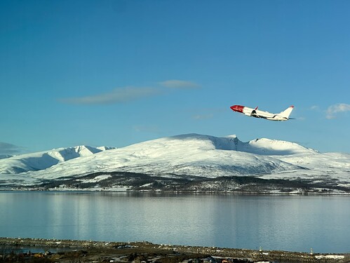 667C4852-09FC-480F-82F6-05CB3F111810_1_102_o