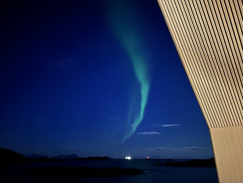 FEEF0209-FC4D-4EA6-AB75-819E025D944C_1_105_c