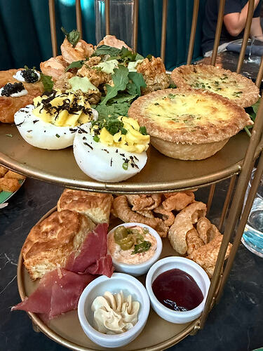 9686B699-7A17-4005-BD1A-4FC94417F7FE_1_102_a