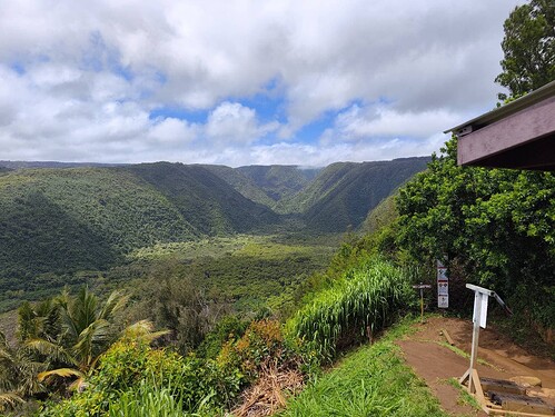 Pololū Valley