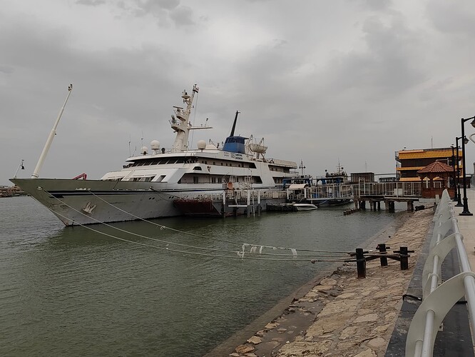 Saddam yacht 1