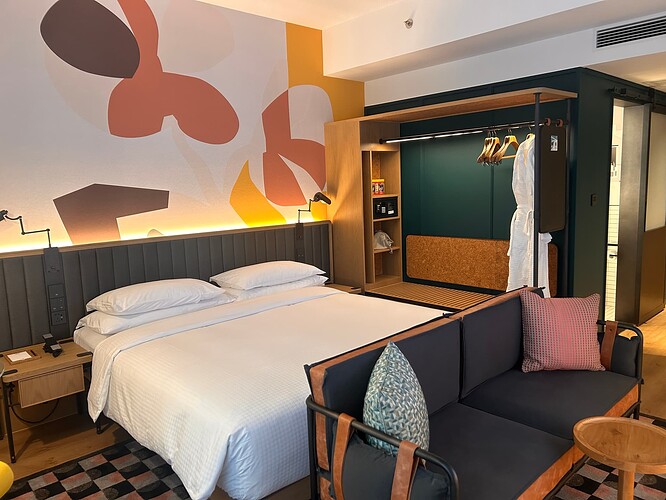 20240811_093619540_iOS