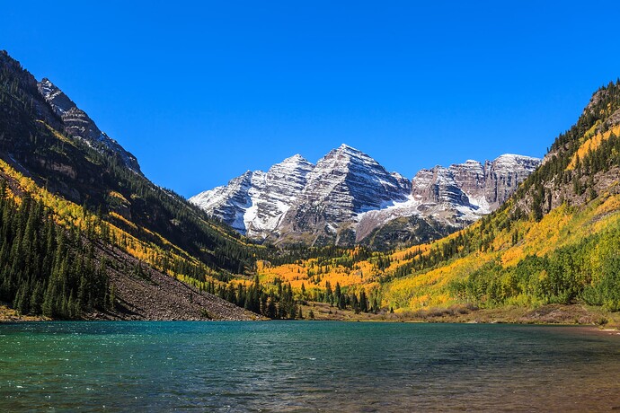 Maroon-Bells-White-River-National-Forest-Colorado-Wallpaper-Mural