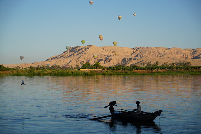 Luxor Hilton清晨热气球