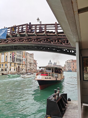 Pont Academia