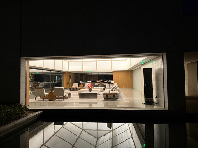 WZA_FrontDesk_Night1