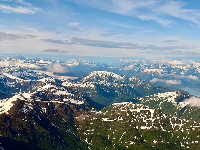 Juneau Icefield 南缘