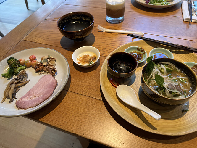 80E613EC-41BC-449B-B2EF-57085D9512DC_1_201_a