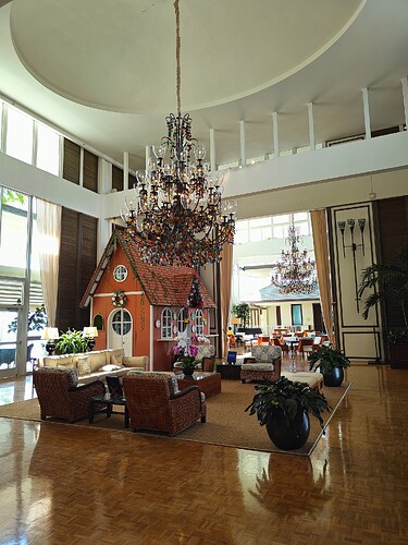 Hotel Kahala Lobby