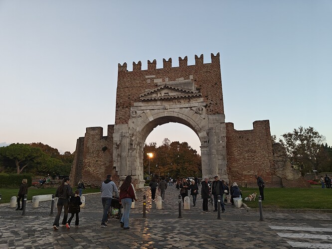Arco Augustus