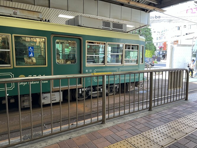 C1A6A97B-4471-41A8-B581-B3A80C54B117_1_105_c