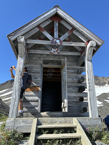 47F879D6-6C7B-4F1E-850A-6C4683965571