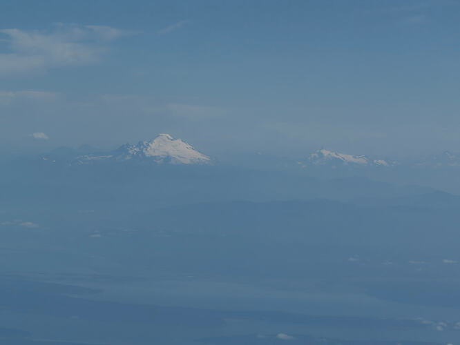 AS208 离开 SEA 后俯瞰 San Juan Islands