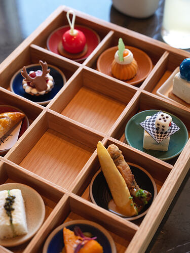 B00043023FR1767942366