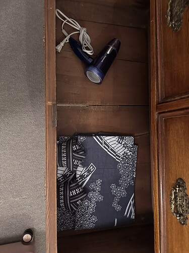 5BFA4A41-0B87-41FB-867F-44B2E9F72C7E_1_105_c