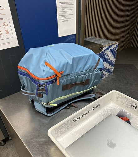 14773C35-7E2F-45E0-A4AD-1E29F0646209_1_105_c