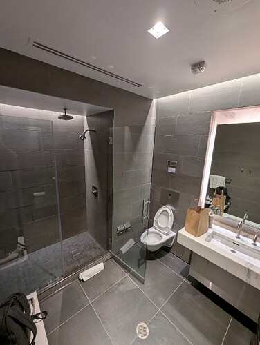 PXL_20250819_160117438