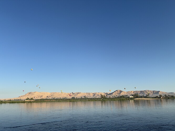 Luxor Hilton清晨热气球