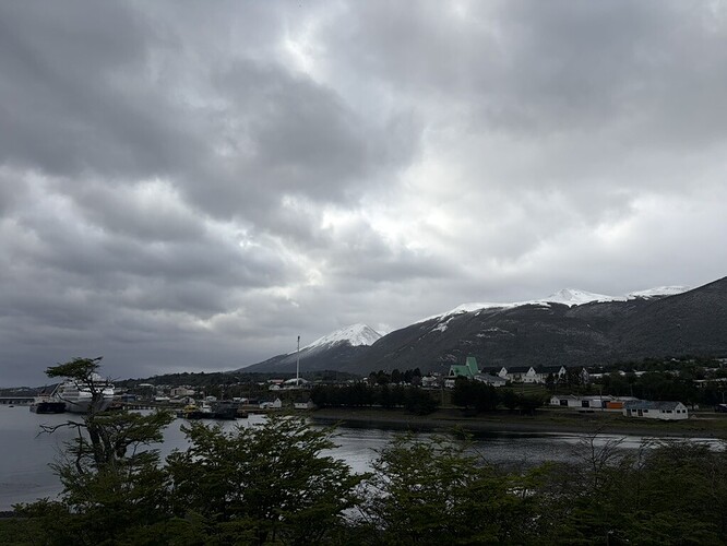 FC132C6B-23B1-4BF8-9E73-101824D3031B_1_105_c