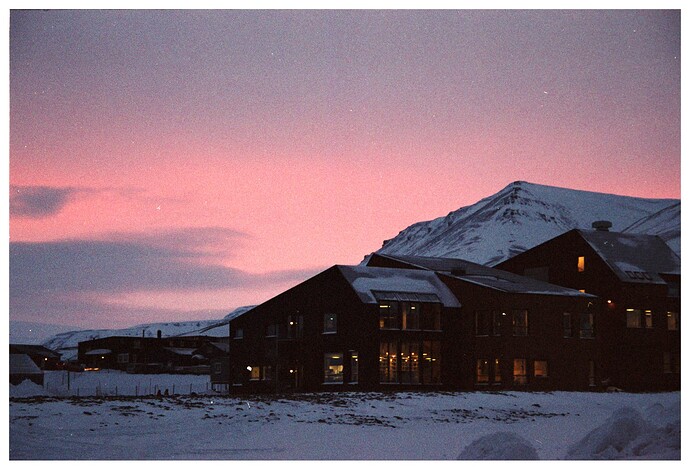 photoby_1740417927908