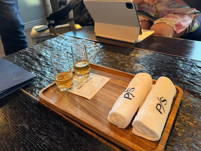 7BDFD85A-36D7-4299-AD01-7C31C04D71F2_1_102_o