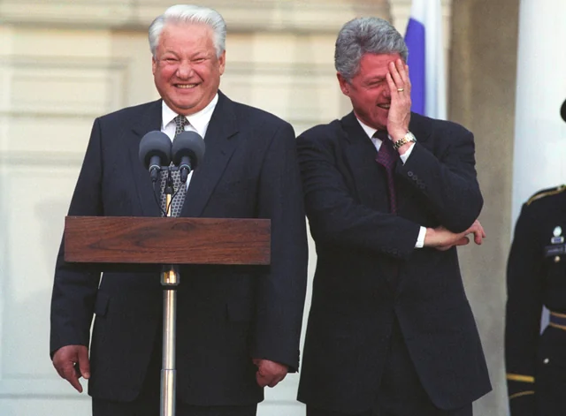 october-23-1995-bill-clinton-and-russian-president-boris-v0-ewra143aowwf1.jpg